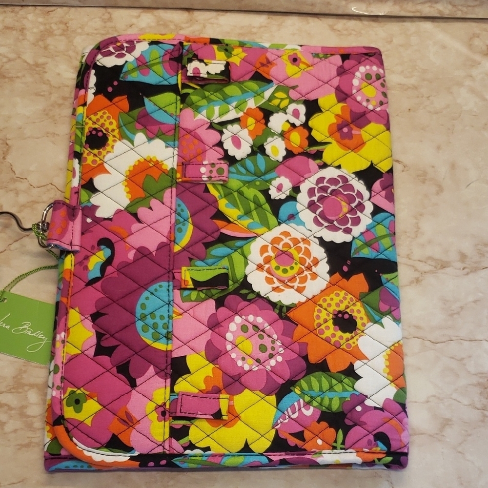 Vera Bradlet Floral Quilted Organizer New